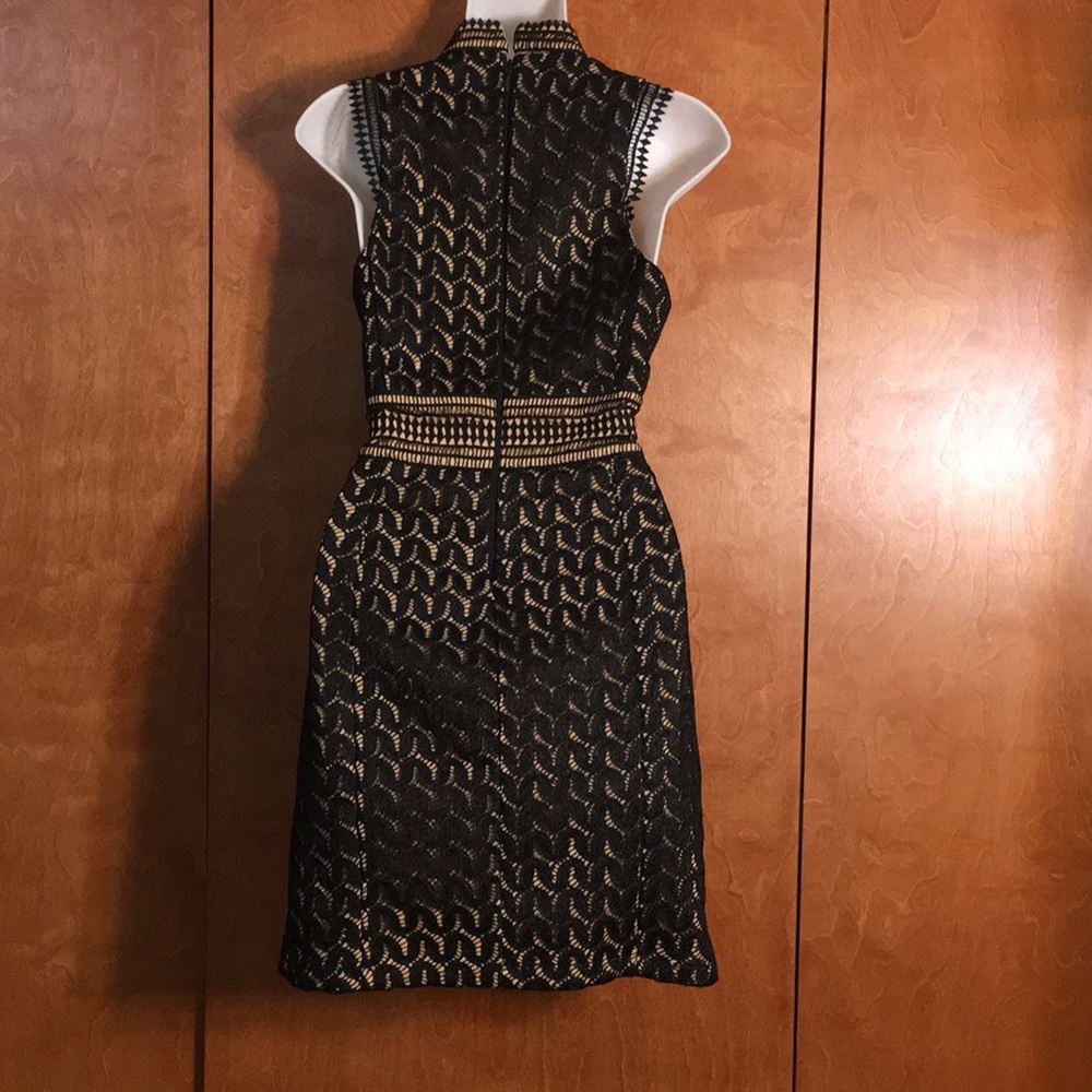 Aiden lace dress - Picture 2 of 4